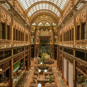 Parisi Udvar Budapest, Part Of Hyatt Budapeşte